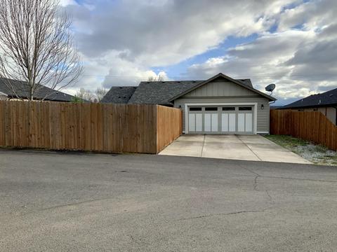 575 Barton Rd, Eagle Point, OR 97524 photo 24