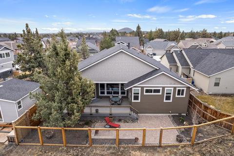 20870 Bobwhite Ct, Bend, OR 97701 photo 4