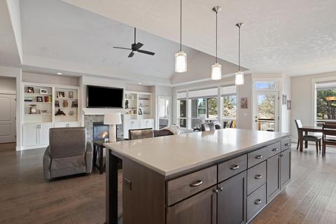 20870 Bobwhite Ct, Bend, OR 97701 photo 1