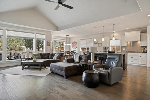 20870 Bobwhite Ct, Bend, OR 97701 photo 8