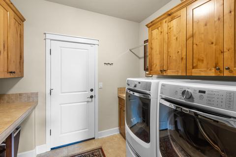 613 NW Powell Butte Loop, Bend, OR 97703 photo 18