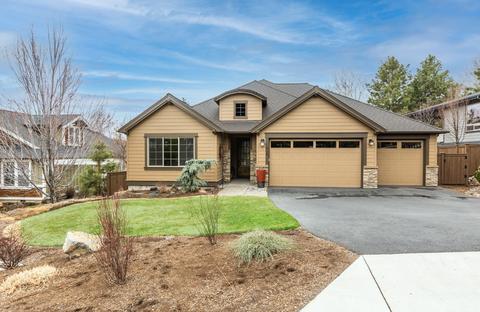 613 NW Powell Butte Loop, Bend, OR 97703 photo 2