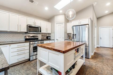 63293 NW Newhall Pl, Bend, OR 97703 photo 11