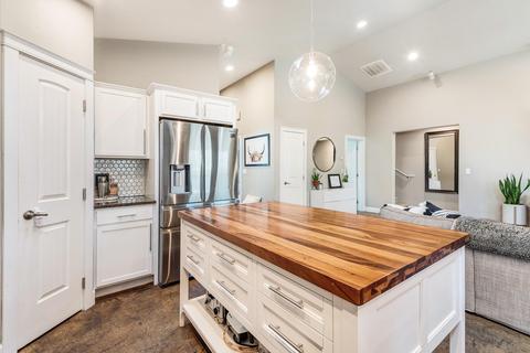 63293 NW Newhall Pl, Bend, OR 97703 photo 14