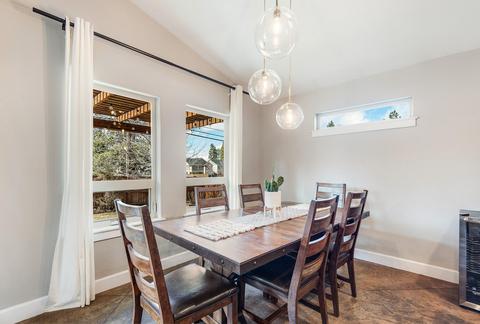 63293 NW Newhall Pl, Bend, OR 97703 photo 9
