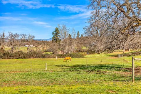 13615 Agate Rd, Eagle Point, OR 97524 photo 44