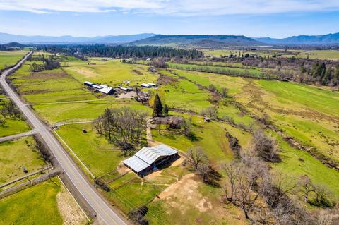 13615 Agate Rd, Eagle Point, OR 97524 photo 52