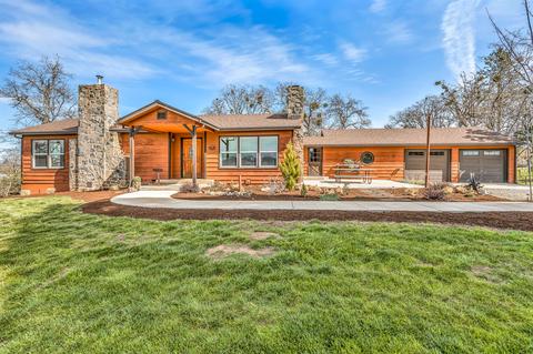 13615 Agate Rd, Eagle Point, OR 97524 photo 4