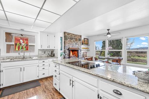 13615 Agate Rd, Eagle Point, OR 97524 photo 15
