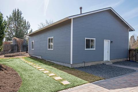 61240 Victory Loop, Bend, OR 97702 photo 21