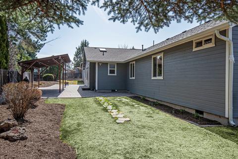 61240 Victory Loop, Bend, OR 97702 photo 23