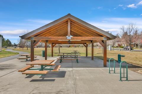 61173 Dayspring Dr, Bend, OR 97702 photo 8