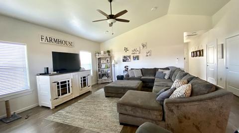 102 Greenview Dr, Eagle Point, OR 97524 photo 5