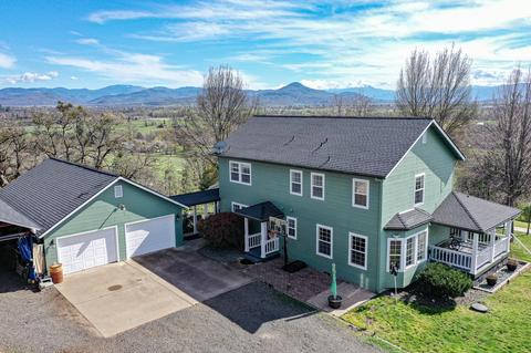 890 Nick Young Rd, Eagle Point, OR 97524 photo 1