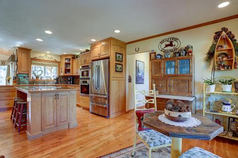 20557 Rusticate Rd, Bend, OR 97702 photo 6