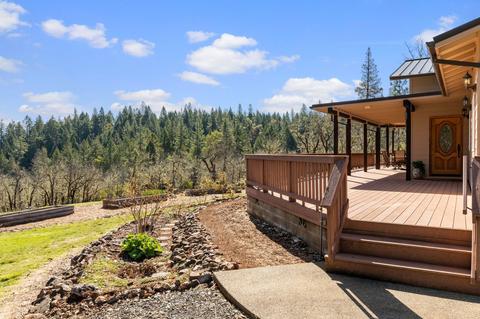 6250 W Side Rd, Cave Junction, OR 97523 photo 3