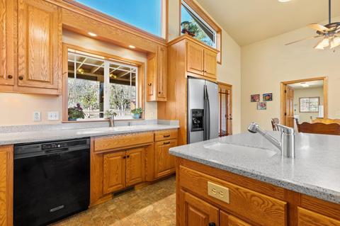 6250 W Side Rd, Cave Junction, OR 97523 photo 11