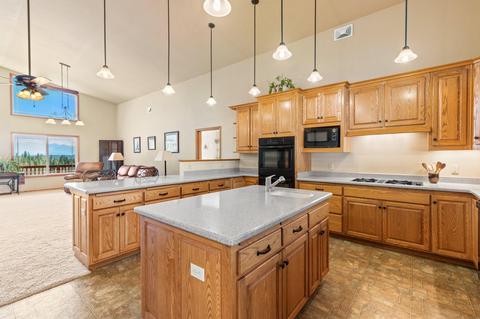 6250 W Side Rd, Cave Junction, OR 97523 photo 13