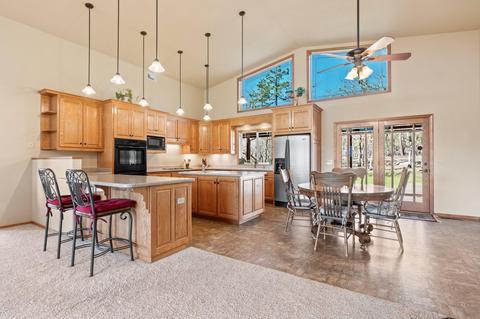 6250 W Side Rd, Cave Junction, OR 97523 photo 14