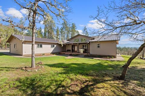 6250 W Side Rd, Cave Junction, OR 97523 photo 1