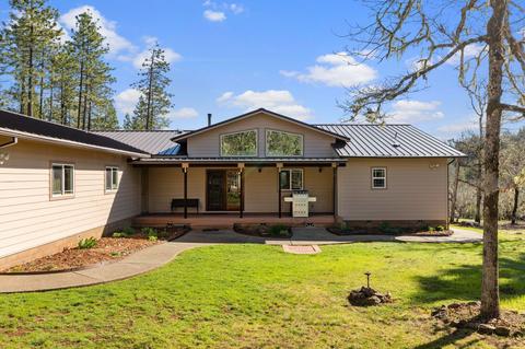 6250 W Side Rd, Cave Junction, OR 97523 photo 2