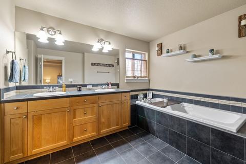 20526 Jacklight Ln, Bend, OR 97702 photo 24
