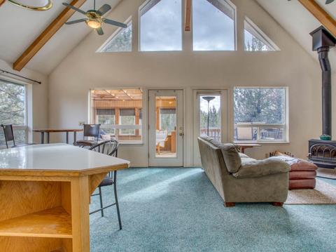 21260 Limestone Ave, Bend, OR 97703 photo 9