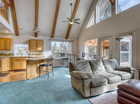 21260 Limestone Ave, Bend, OR 97703 photo 4