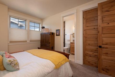 19308 Alianna Lp, Bend, OR 97702 photo 16
