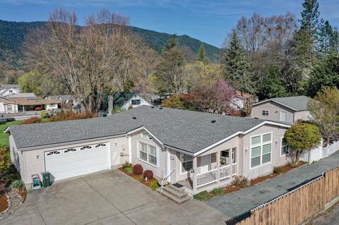 415 3rd St, Rogue River, OR 97537 photo 42