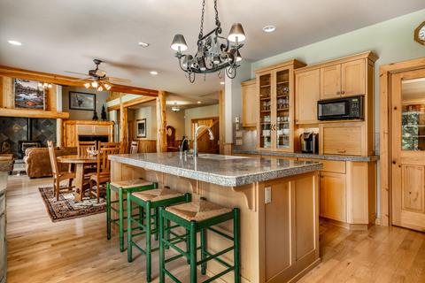 60450 Sunset View Dr, Bend, OR 97702 photo 17