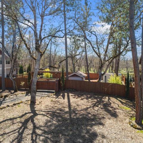 339 Cherry Wood, Eagle Point, OR 97524 photo 11