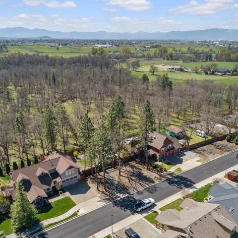 339 Cherry Wood, Eagle Point, OR 97524 photo 13