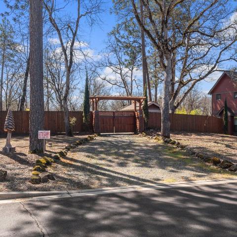 339 Cherry Wood, Eagle Point, OR 97524 photo 3