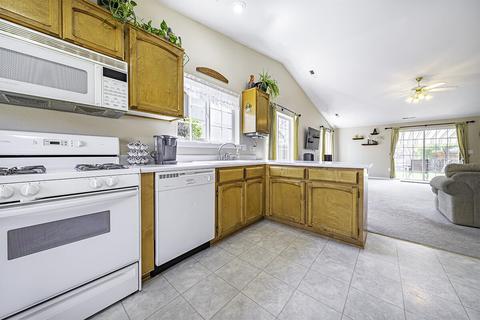 552 C St, Phoenix, OR 97535 photo 29