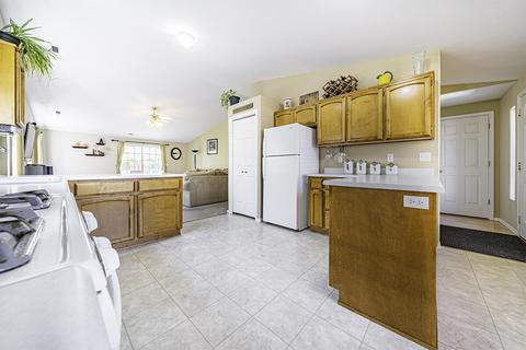 552 C St, Phoenix, OR 97535 photo 30