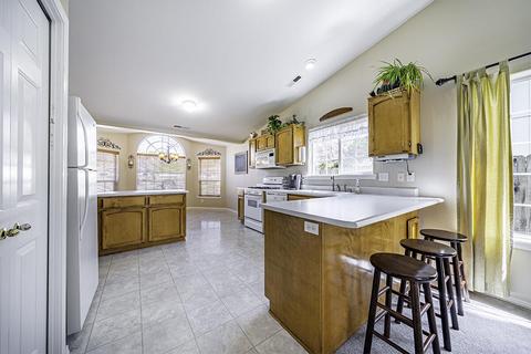 552 C St, Phoenix, OR 97535 photo 26