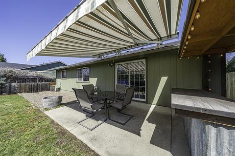 552 C St, Phoenix, OR 97535 photo 14