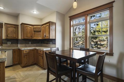 42 NW Skyliner Summit Loop, Bend, OR 97703 photo 6