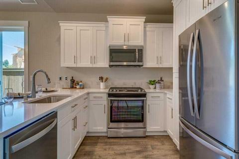 3895 NE Oakside Loop, Bend, OR 97701 photo 14