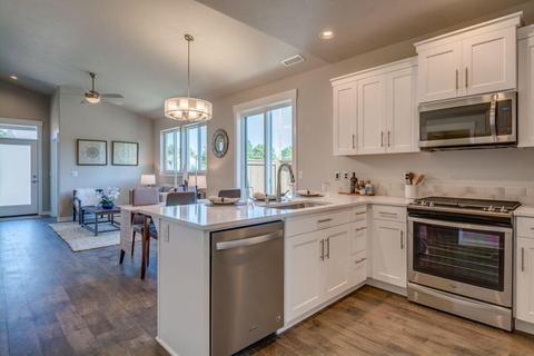 3895 NE Oakside Loop, Bend, OR 97701 photo 27