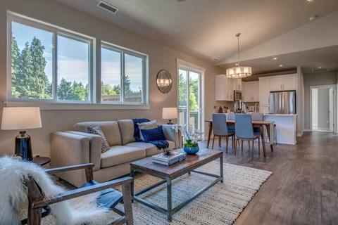 3895 NE Oakside Loop, Bend, OR 97701 photo 4