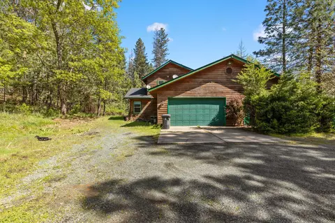 1173 Greentree Loop, Grants Pass, OR 97527 photo 3