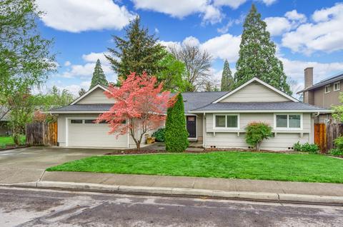710 Freeman Rd, Central Point, OR 97502 photo 3