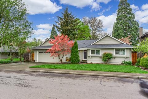 710 Freeman Rd, Central Point, OR 97502 photo 2