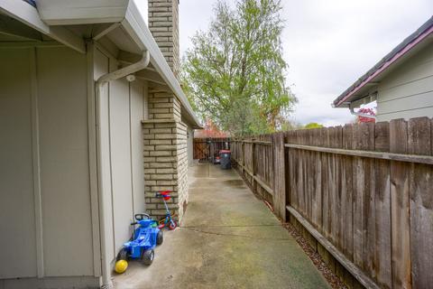 710 Freeman Rd, Central Point, OR 97502 photo 14
