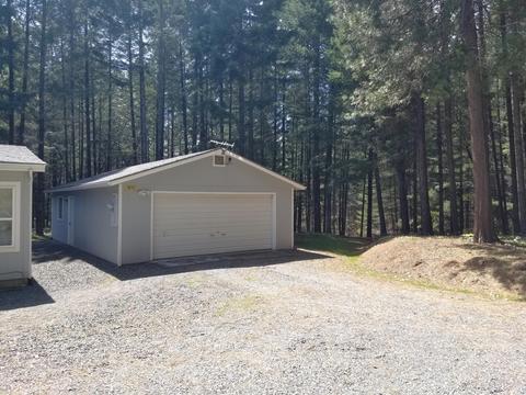 1075 E Crow Rd, Merlin, OR 97532 photo 5