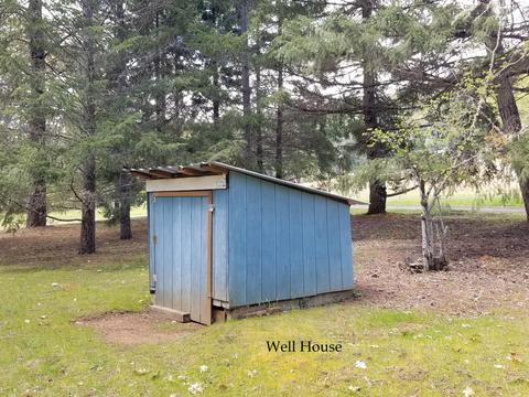 1075 E Crow Rd, Merlin, OR 97532 photo 14