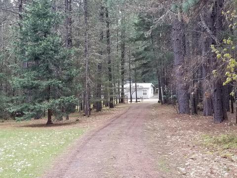 1075 E Crow Rd, Merlin, OR 97532 photo 3