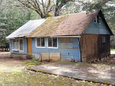 1075 E Crow Rd, Merlin, OR 97532 photo 12